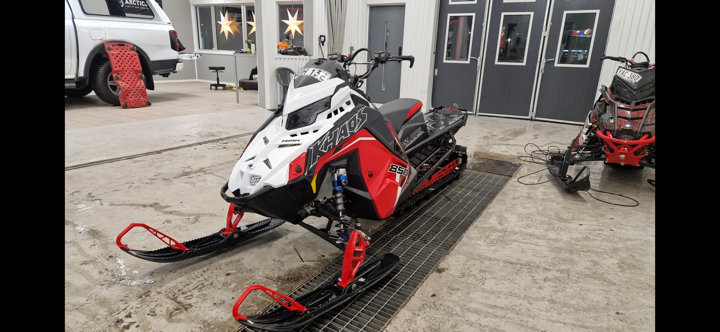 Polaris snöskoter att hyra